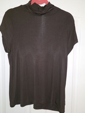 CAbi Silky Top Size L NWOT